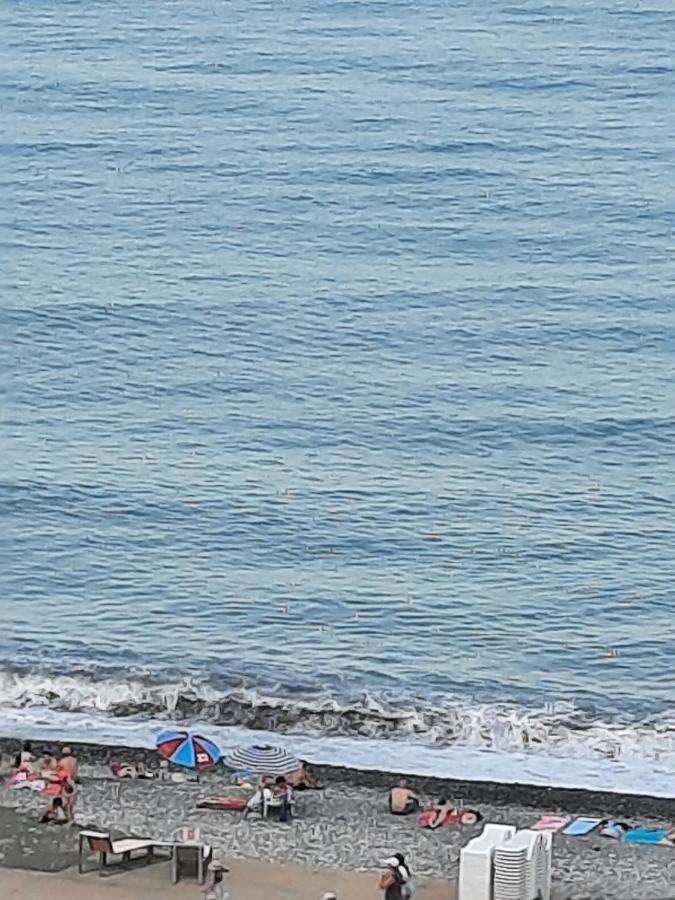 Apartment Desi With Sea View On The Beach In Batumi Exterior photo