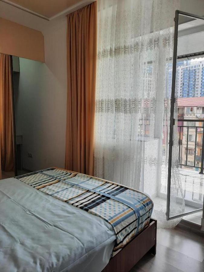 Apartment Desi With Sea View On The Beach In Batumi Exterior photo