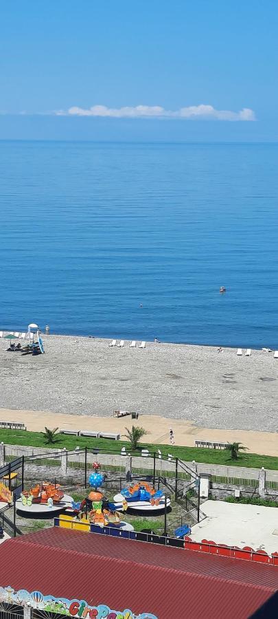 Apartment Desi With Sea View On The Beach In Batumi Exterior photo