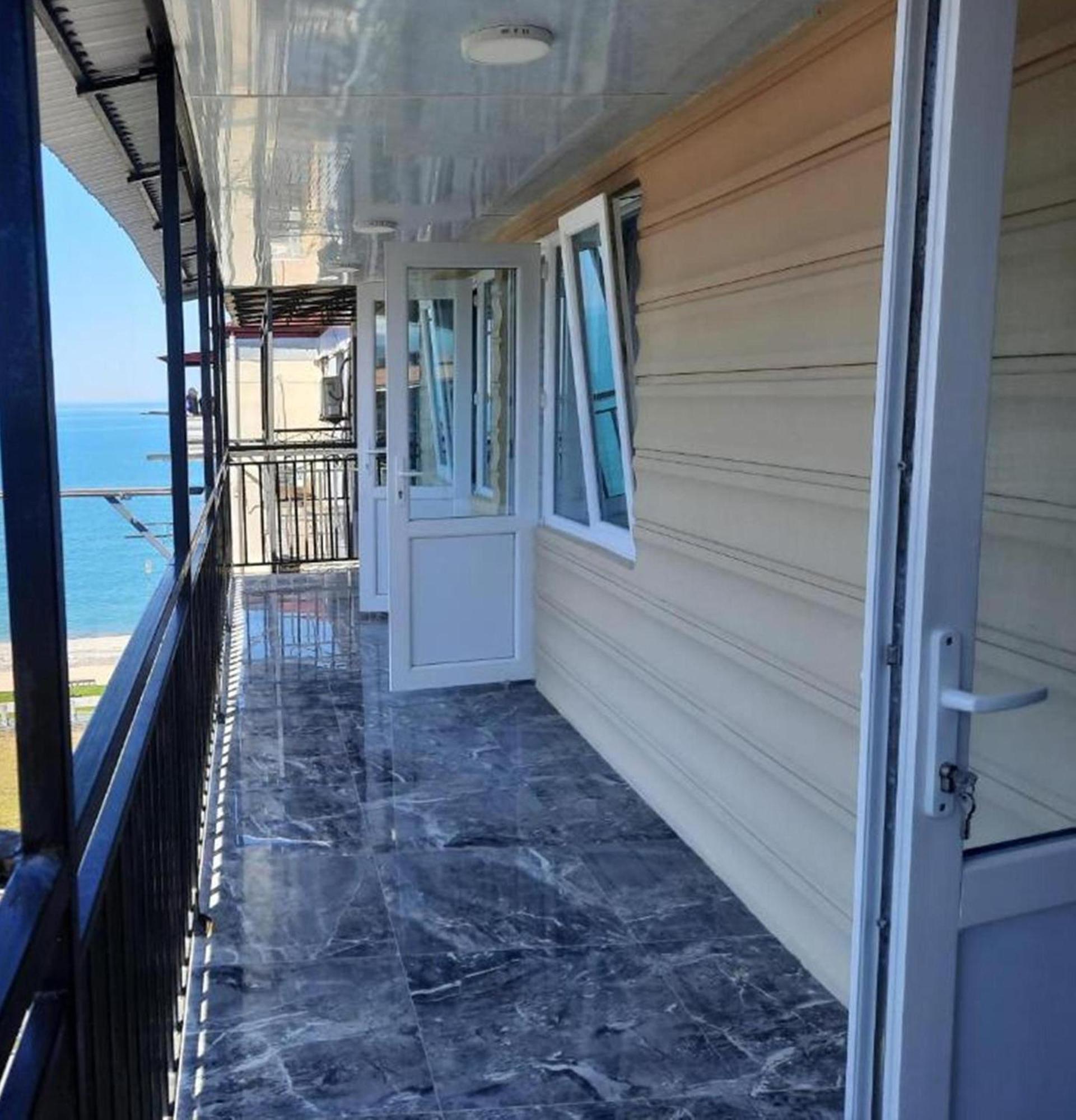 Apartment Desi With Sea View On The Beach In Batumi Exterior photo